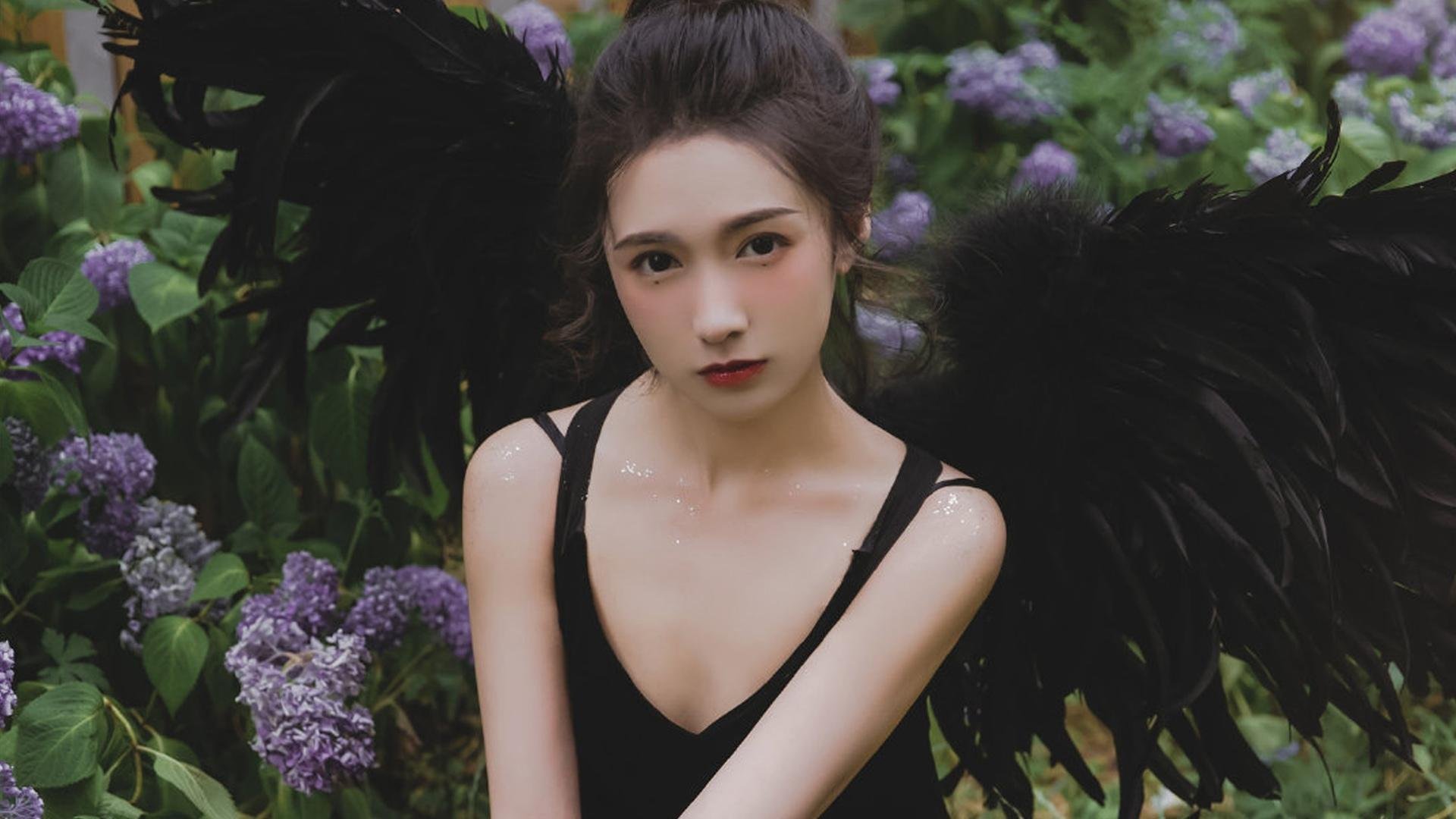 开云官网-太阳火力全开碾压活塞，戈贝尔生涯之夜闪耀联盟，NBA赛场双星辉映